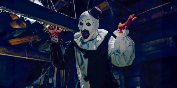 "Terrifier 3": Art the Clown retorna em um tom sombrio, comparado a Império Contra-Ataca.